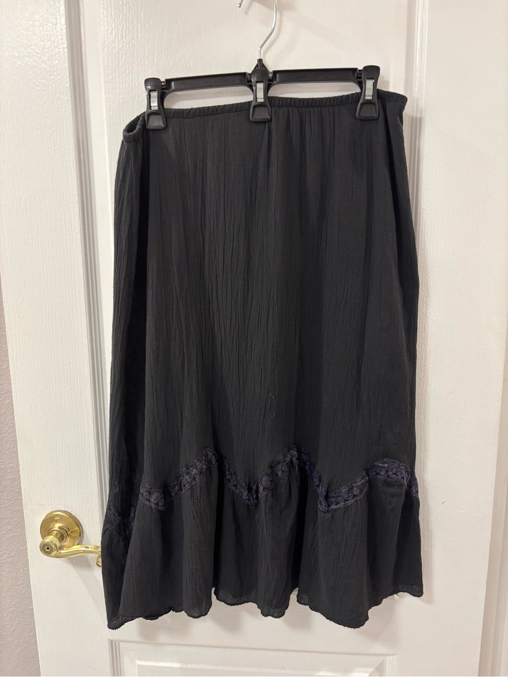 Black Cotton Midi Skirt with Lace Detailing Pull-On